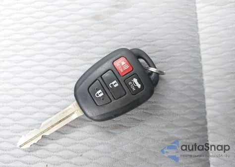 2017 Toyota Corolla Le z USA, uszkodzony, nr VIN 2T1BURHE6HC962810